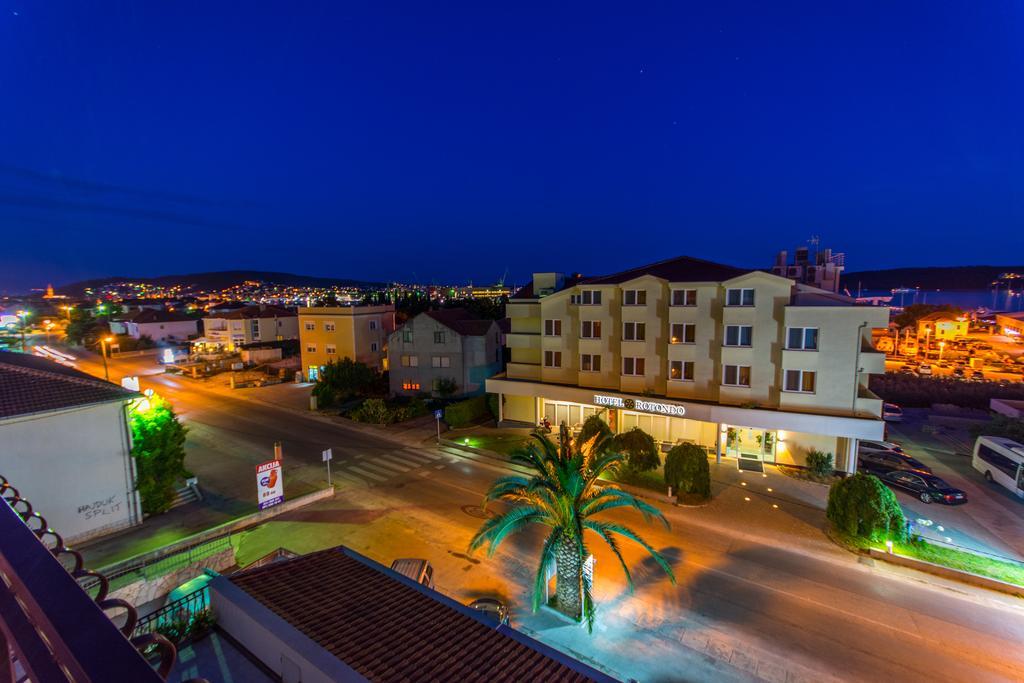 Apartments Barba Trogir Exterior foto