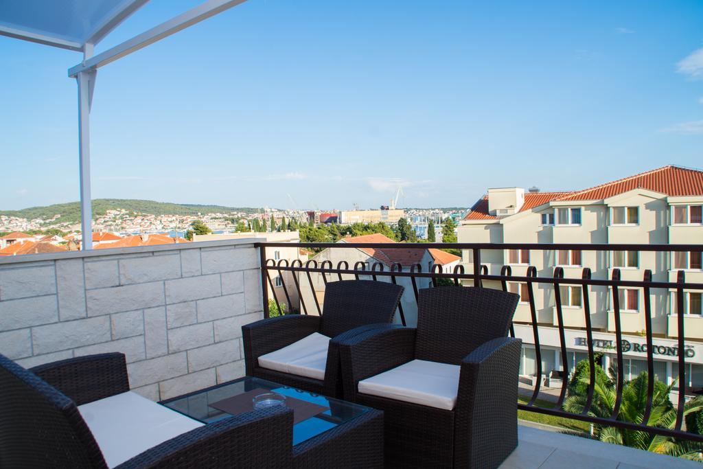 Apartments Barba Trogir Exterior foto