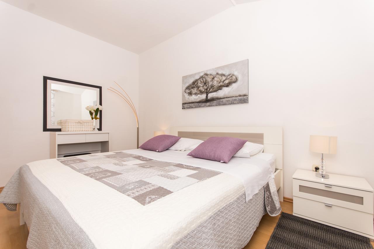 Apartments Barba Trogir Exterior foto