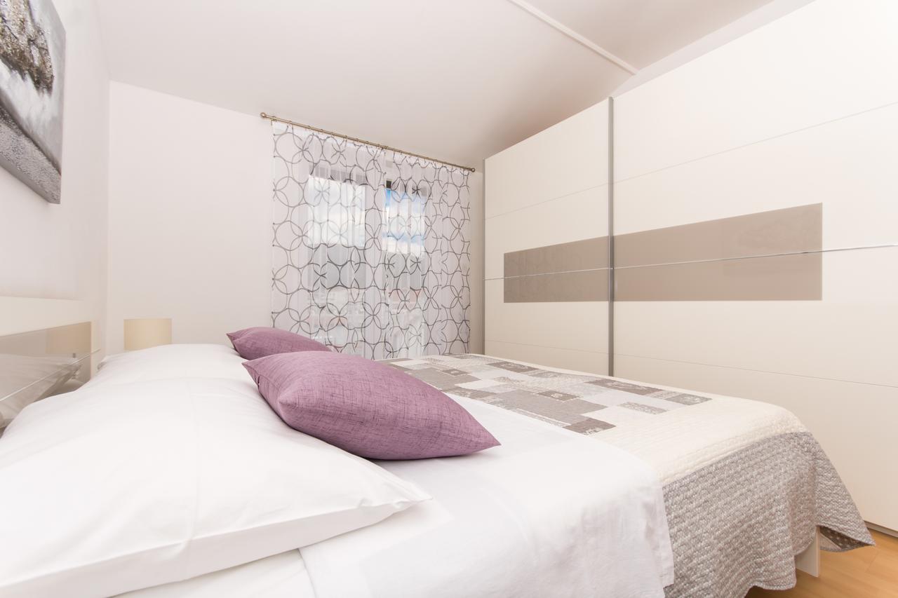 Apartments Barba Trogir Exterior foto