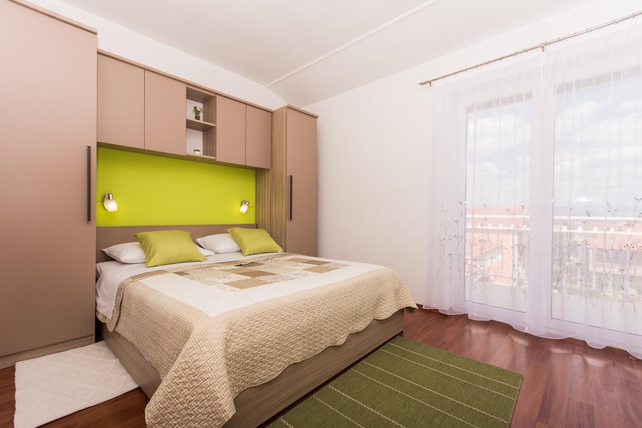 Apartments Barba Trogir Exterior foto